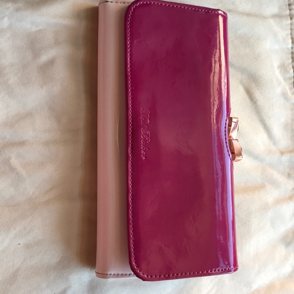 Wallet - Picture 1 of 3